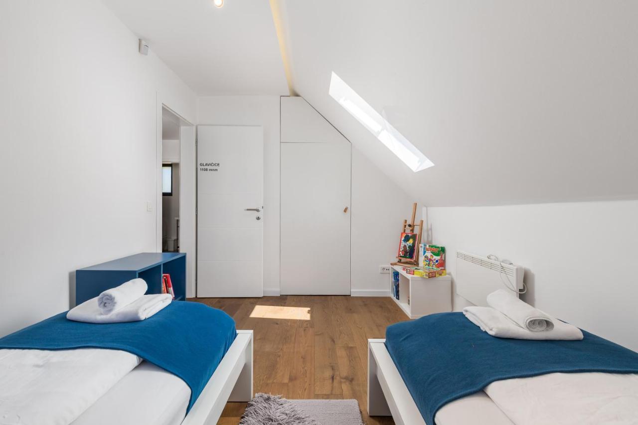 Modern Alpine Monsalbius Chalet Baske Ostarije Экстерьер фото