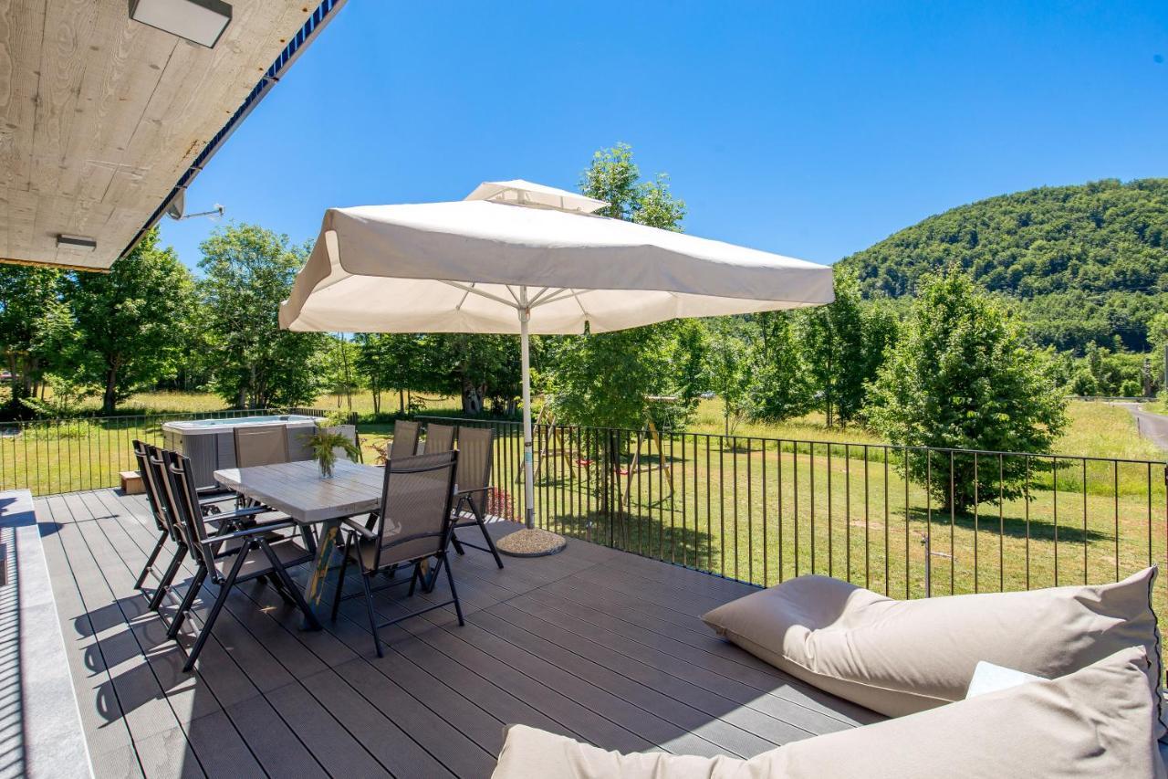 Modern Alpine Monsalbius Chalet Baske Ostarije Экстерьер фото